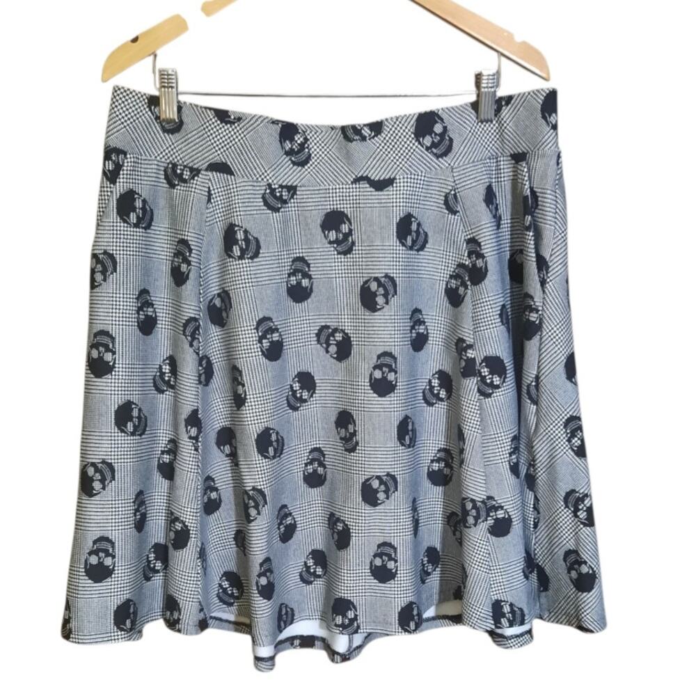Torrid Retro Chic Collection Womens Black Mini Skater Skull Print Skirt Size 1X